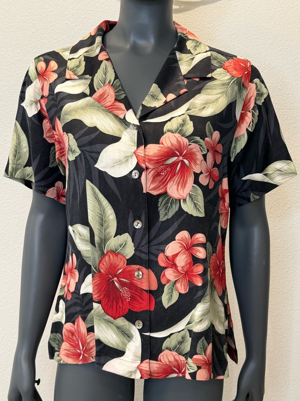 Vintage Tommy Bahama 100% Silk Tropical Floral Hibiscus Camp Shirt Women’s M